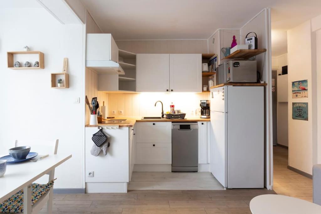Chez Laurence - Elegant Appartement Climatise Avec Wifi Et Parking La Grande-Motte Exterior photo